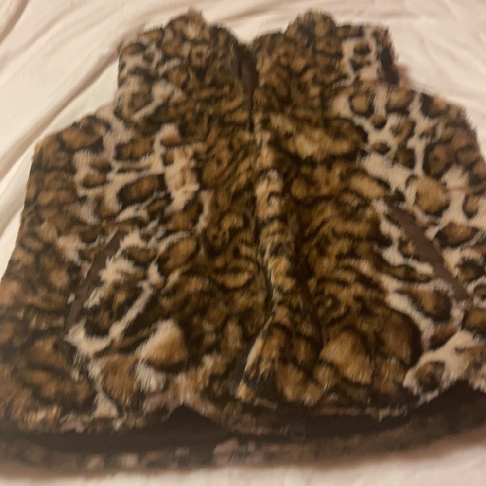 Leopard print vest